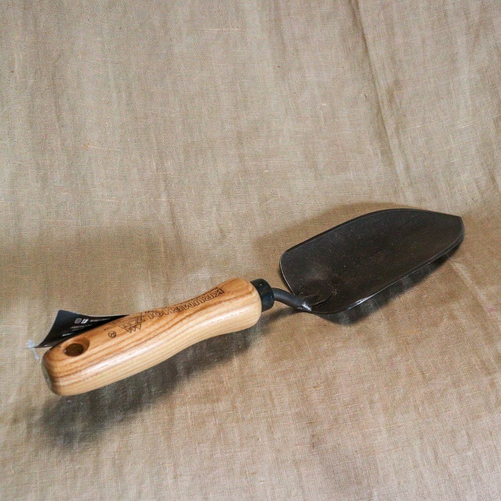 Pflanzenkelle mit Eschengriff