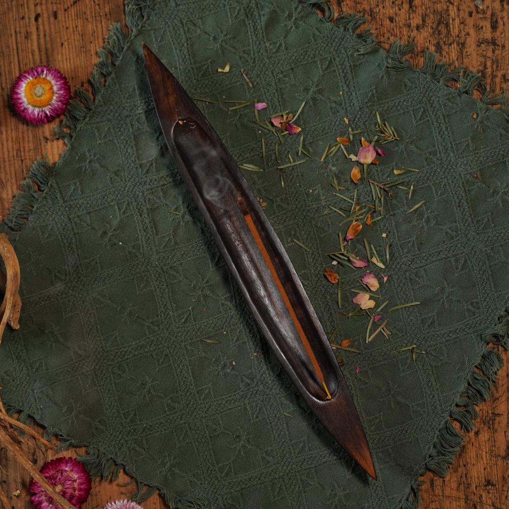 Räucherstäbchenhalter aus Mangoholz