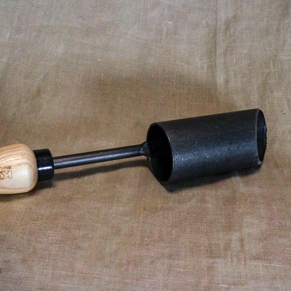 Zwiebelpflanzer mit Eschengriff