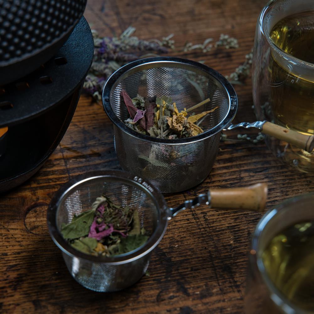 Teesieb mit Bambusgriff