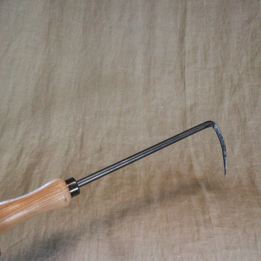 Giersch-Jäter mit Eschengriff